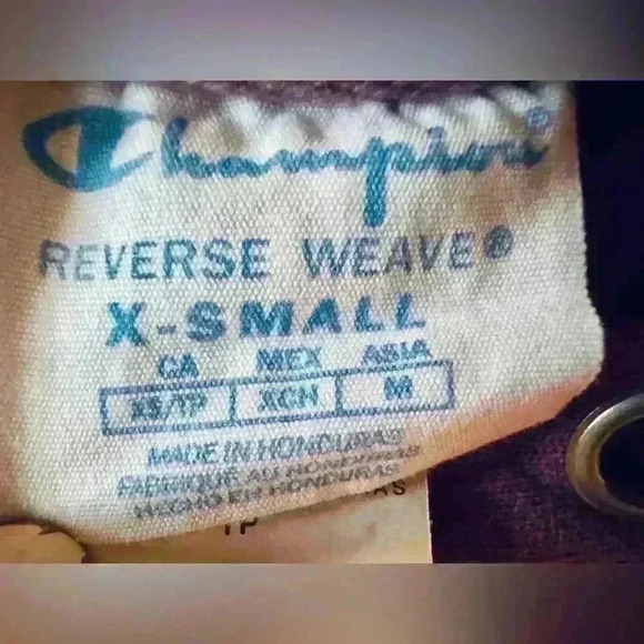 Champion Women’s Size XS Reverse Weave Cinch Bottom Hoodie in Tinted Lavender - Picture 9 of 10